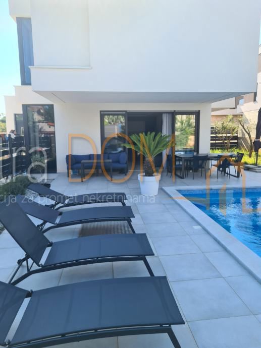 Дом PULA, 620.000 €