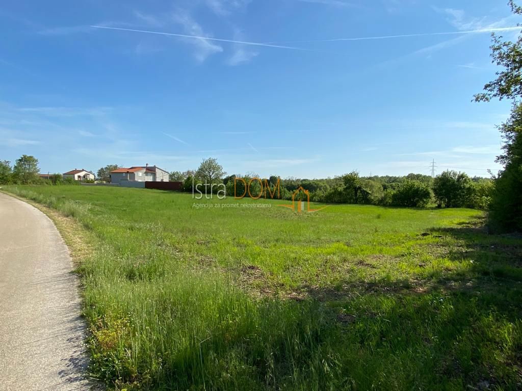 Terreno BARBAN, 75.010 €