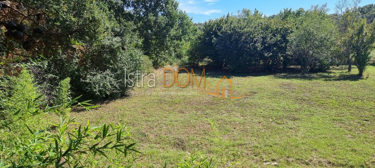 Участок MEDULIN, 290.500 €