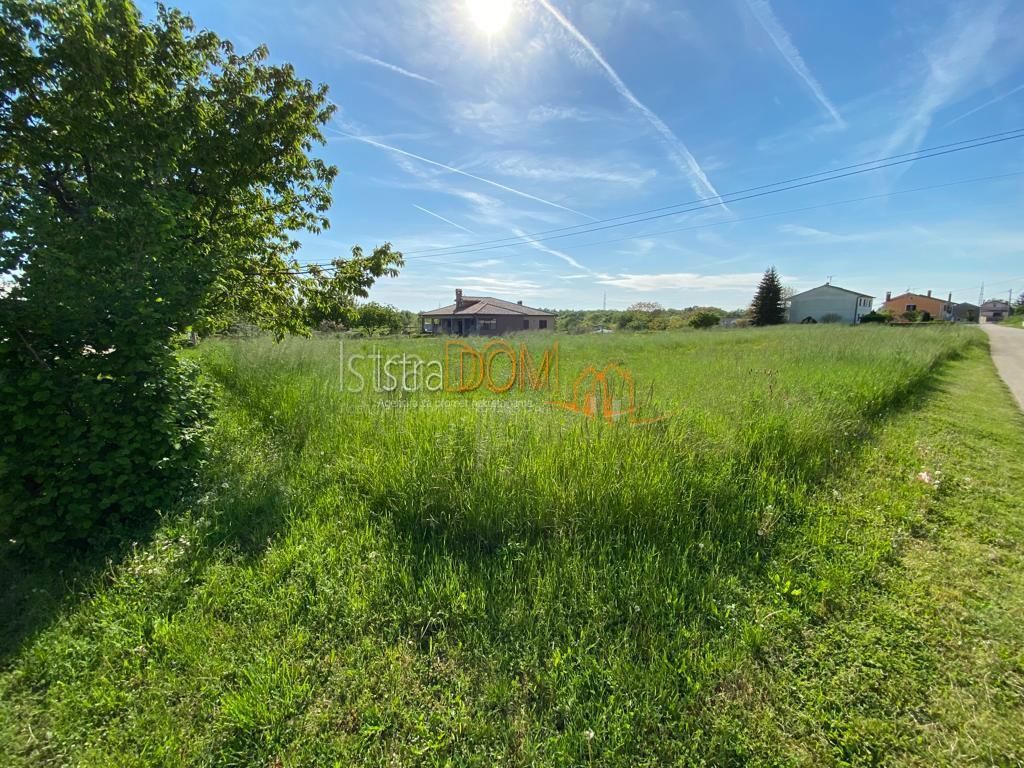 Terreno BARBAN, 72.475 €