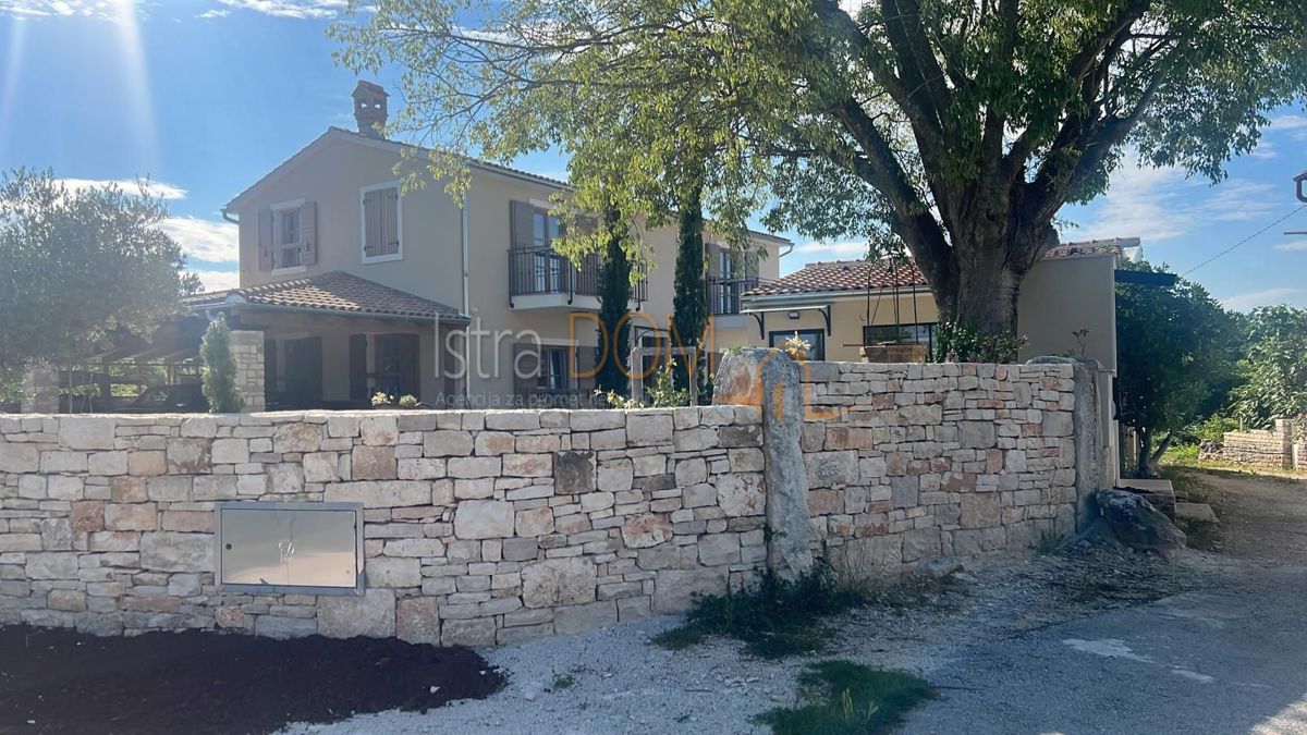 Дом SVETVINČENAT, 700.000 €