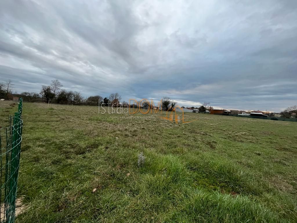 Terreno LIŽNJAN, 31.000 €