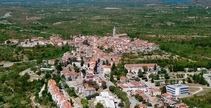 BUJE