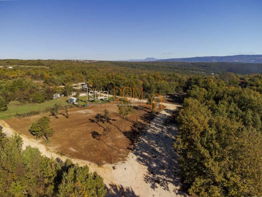 Участок MARČANA, 109.500 €