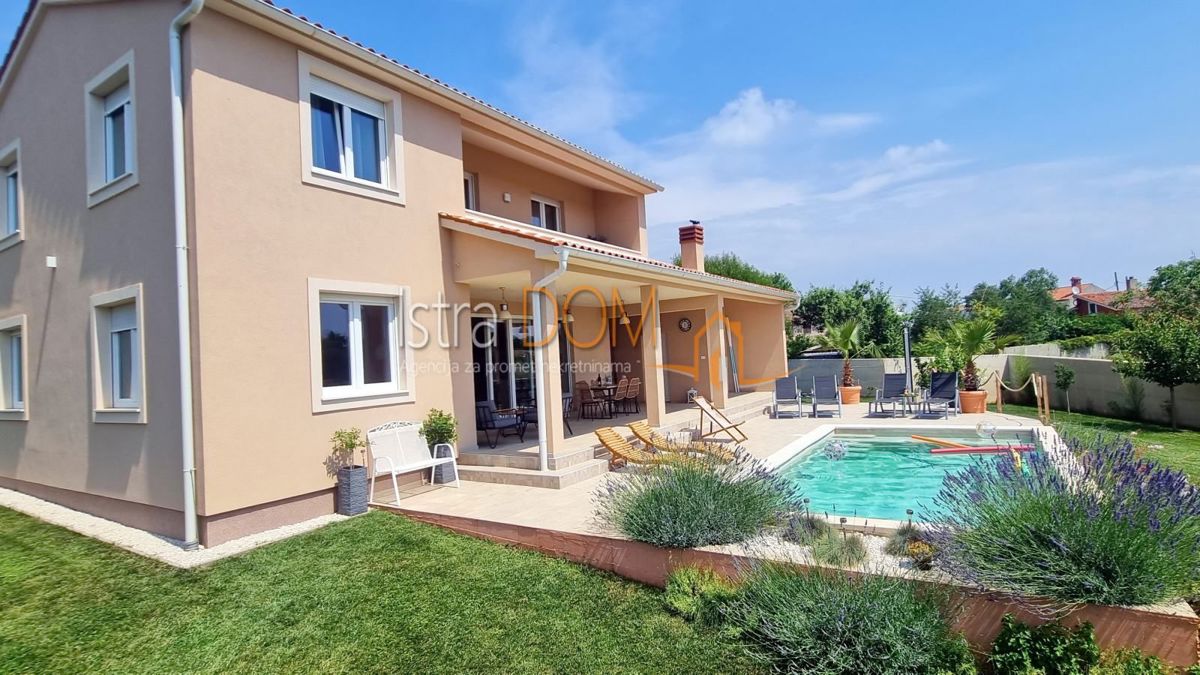 Дом PULA, 615.000 €