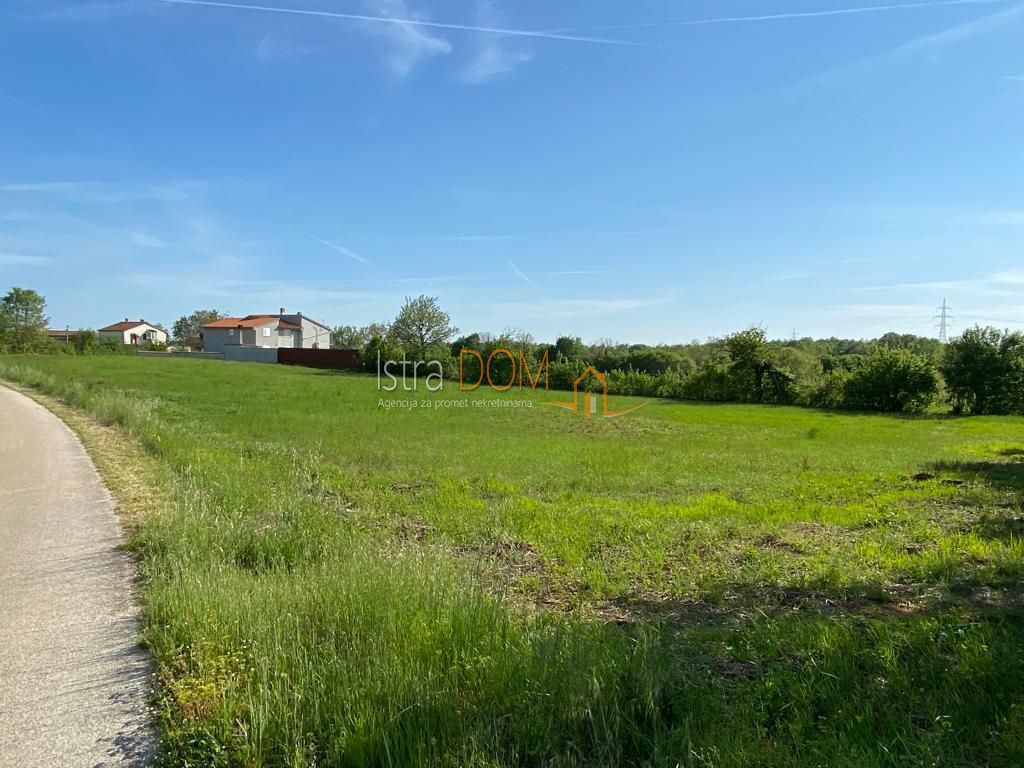 Terreno BARBAN, 286.325 €
