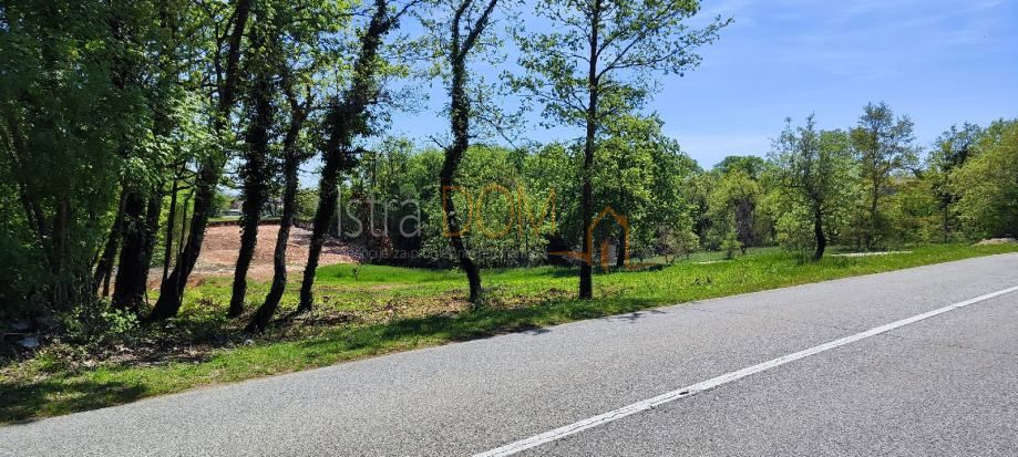 Участок BARBAN, 54.600 €