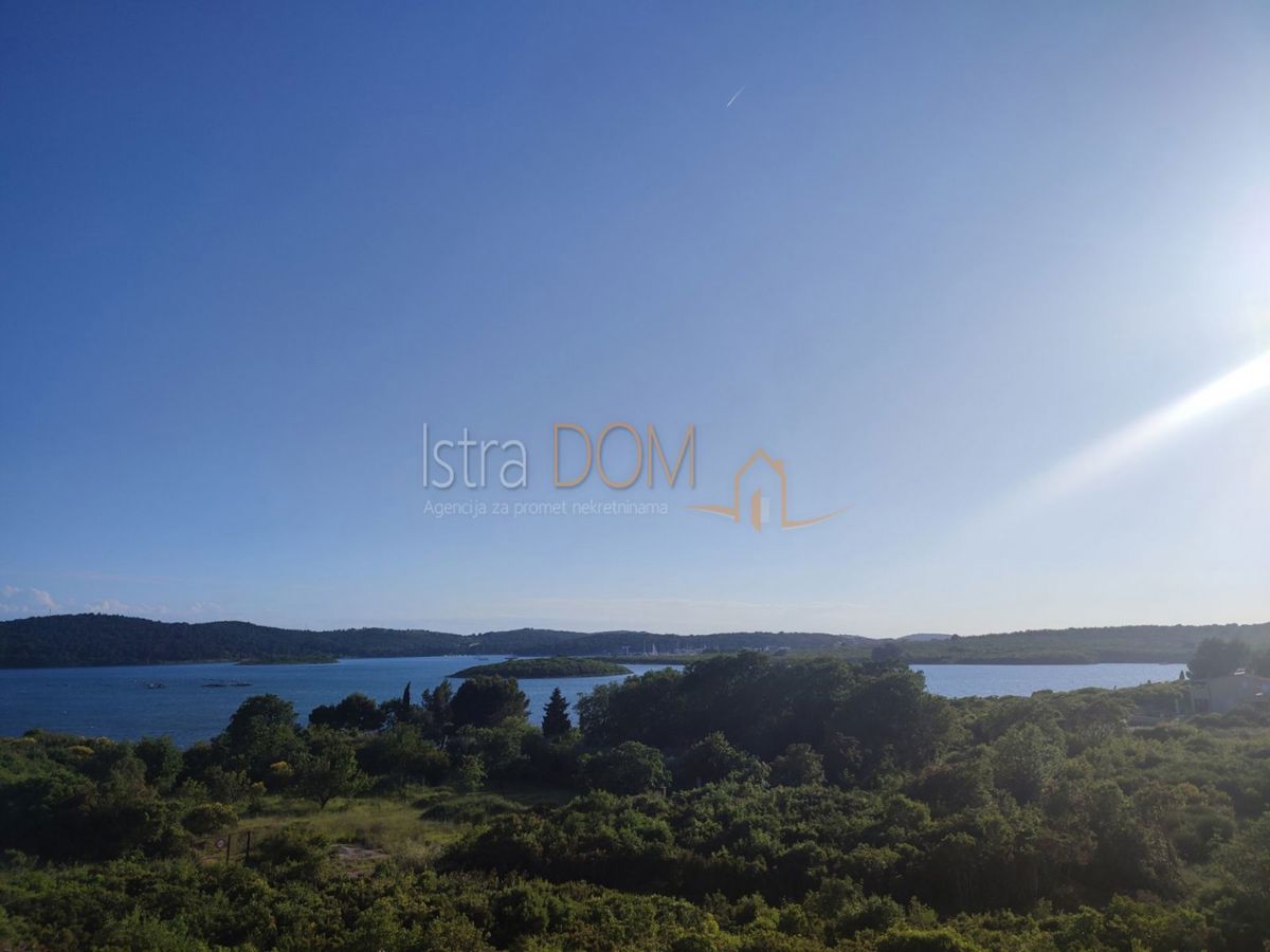 Участок MEDULIN, 370.000 €