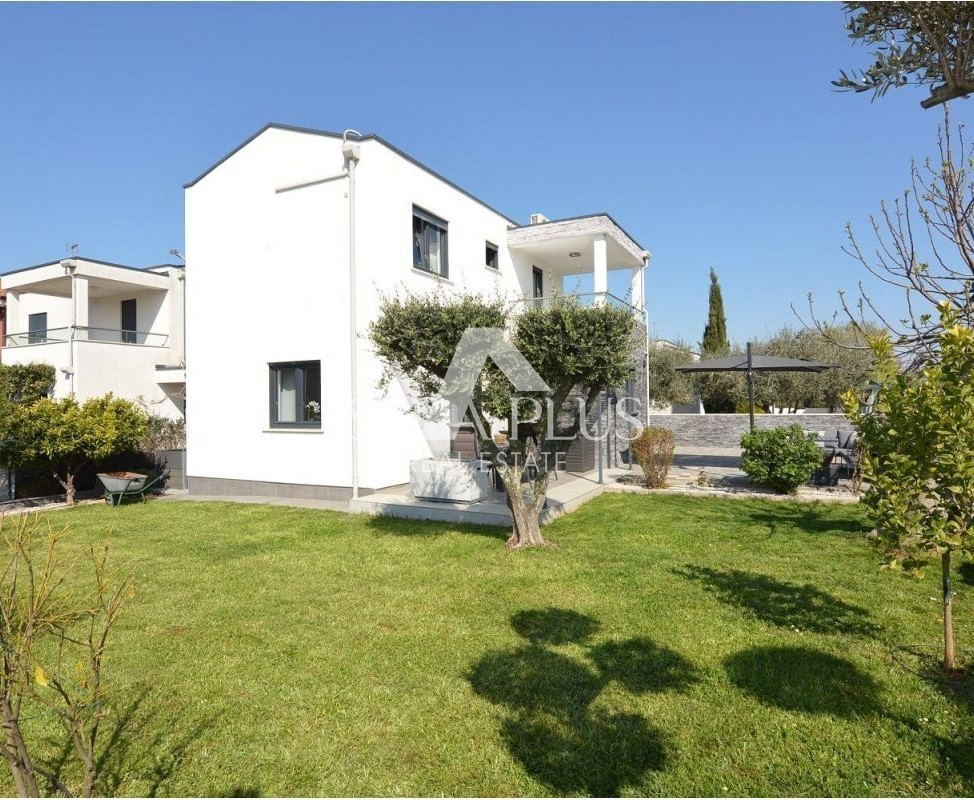Дом POREČ, 399.000 €
