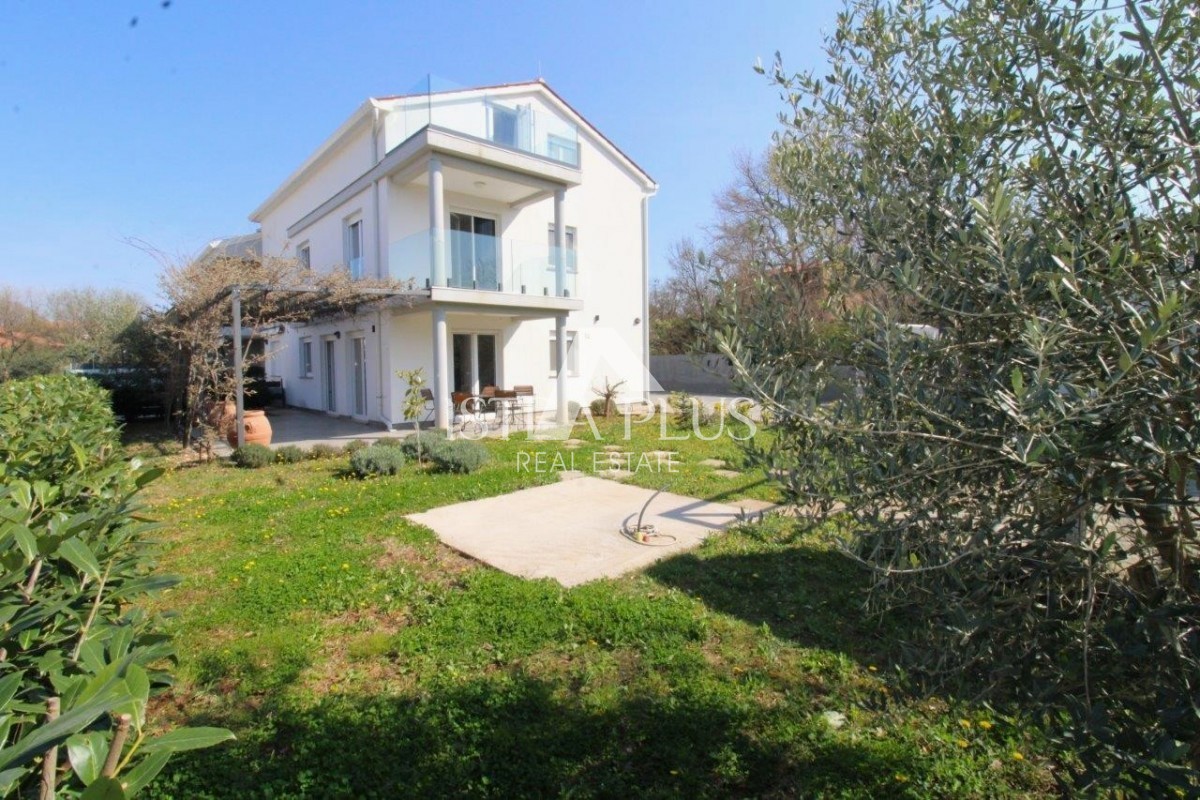 Дом POREČ, 450.000 €