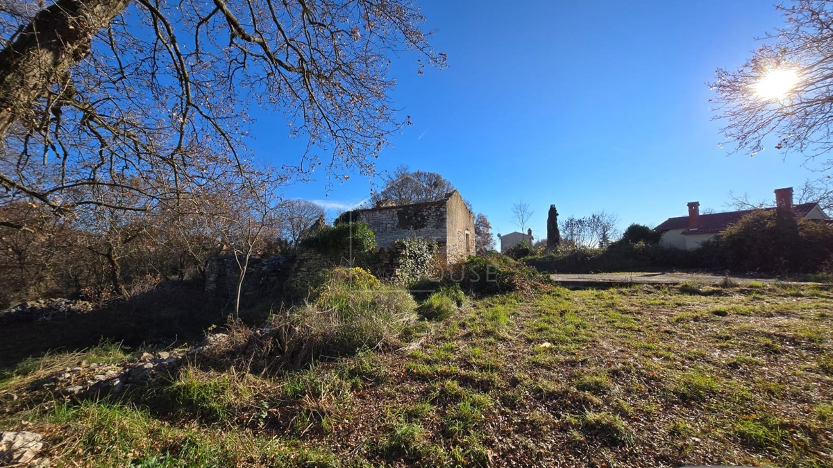 Участок BALE, 175.000 €