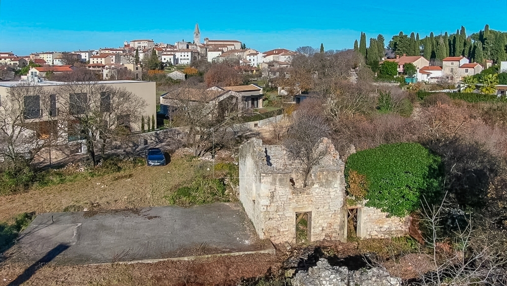 Участок ROVINJ, 600.000 €