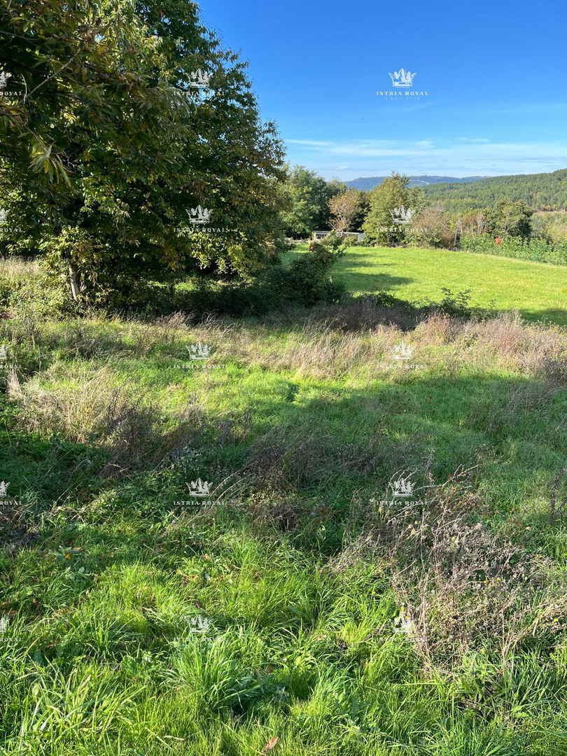 Terreno KAROJBA, 49.000 €