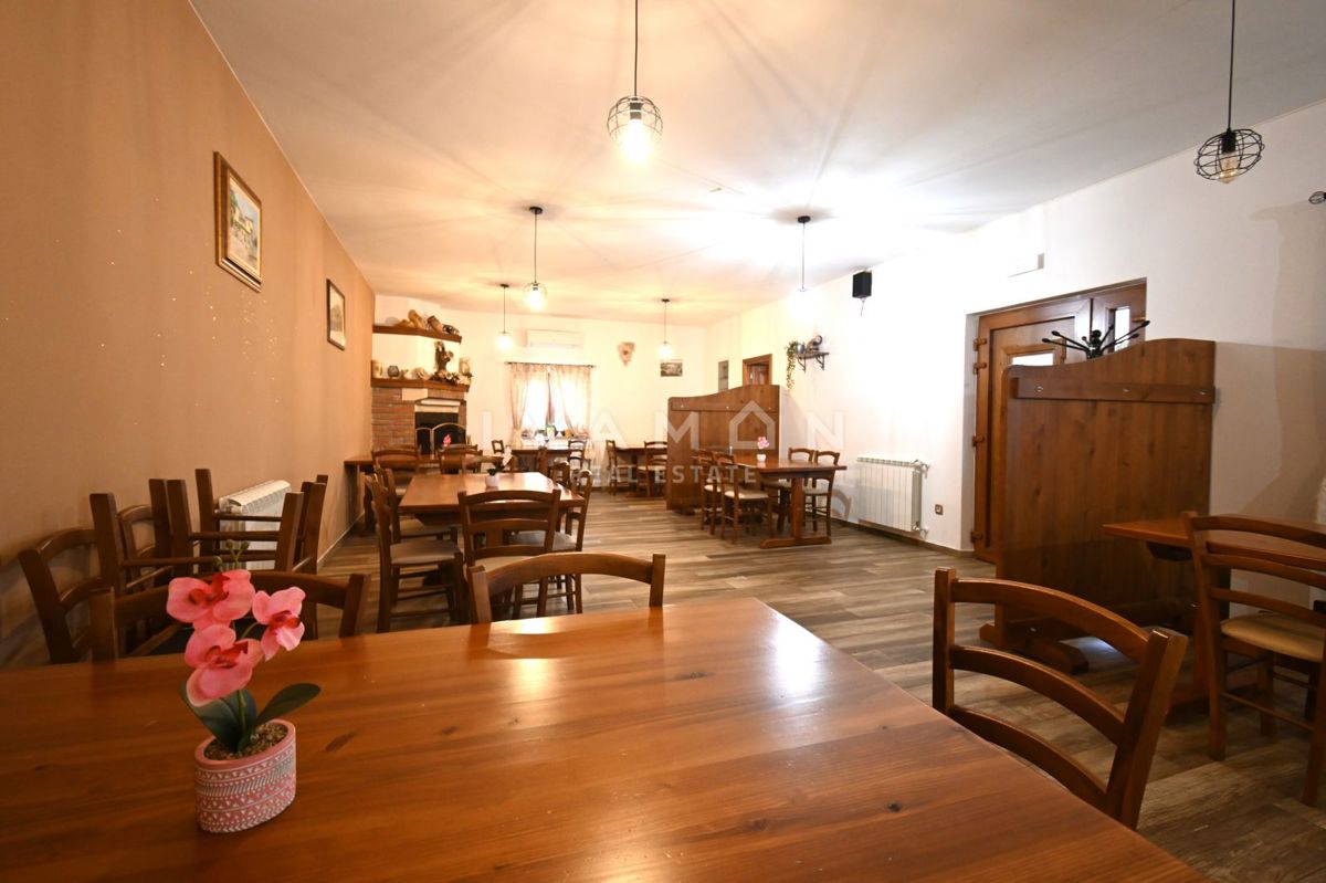 Коммерческая площадь POREČ, 2.950 €