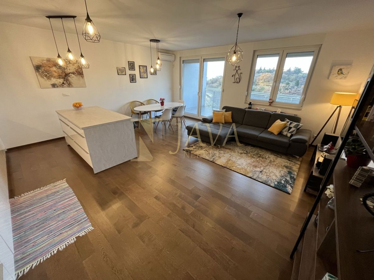 Appartamento RIJEKA, 1.200 €