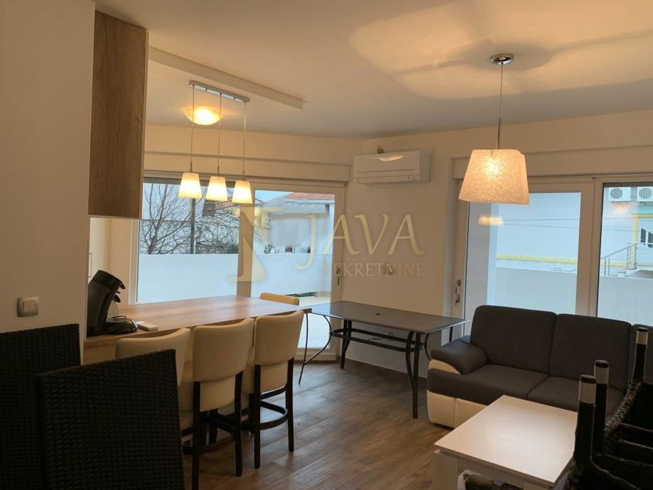 Appartamento CRIKVENICA, 235.000 €