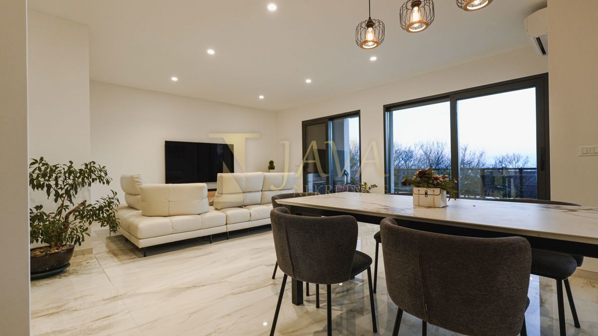 Casa KOSTRENA, 3.500 €