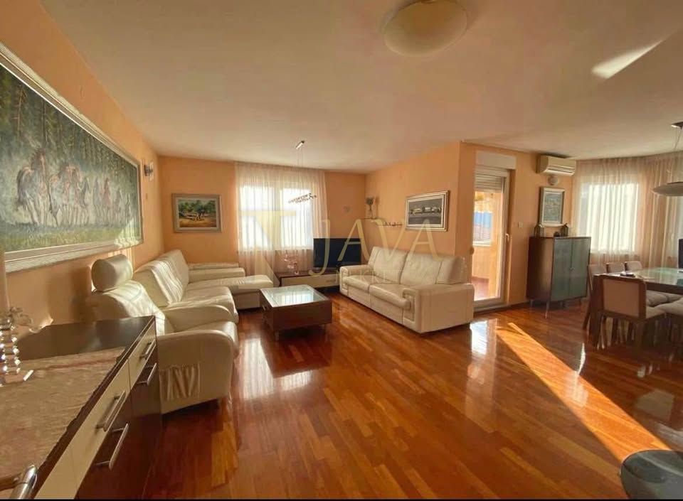 Appartamento KASTAV, 412.000 €