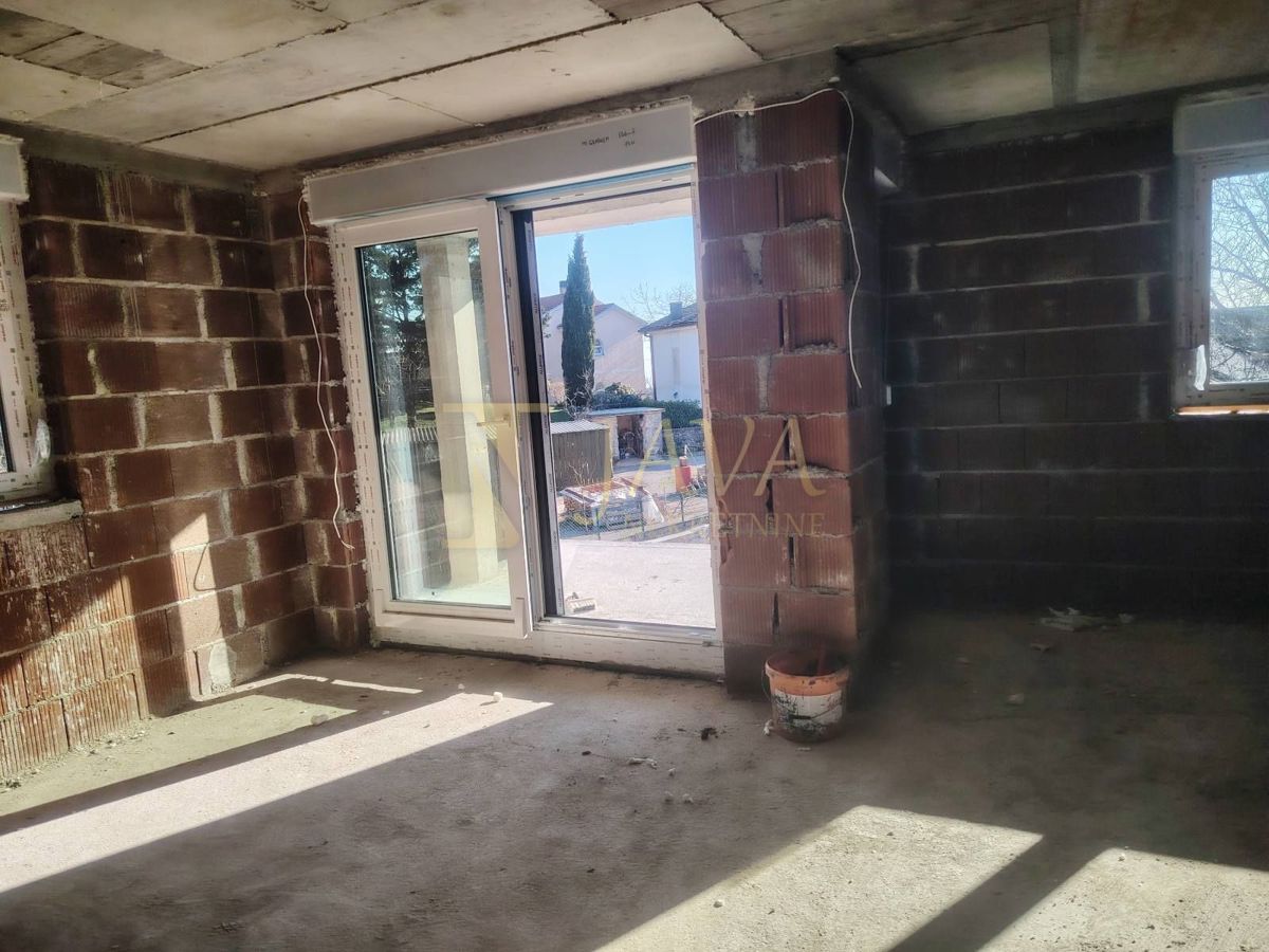 Appartamento VIŠKOVO, 180.000 €