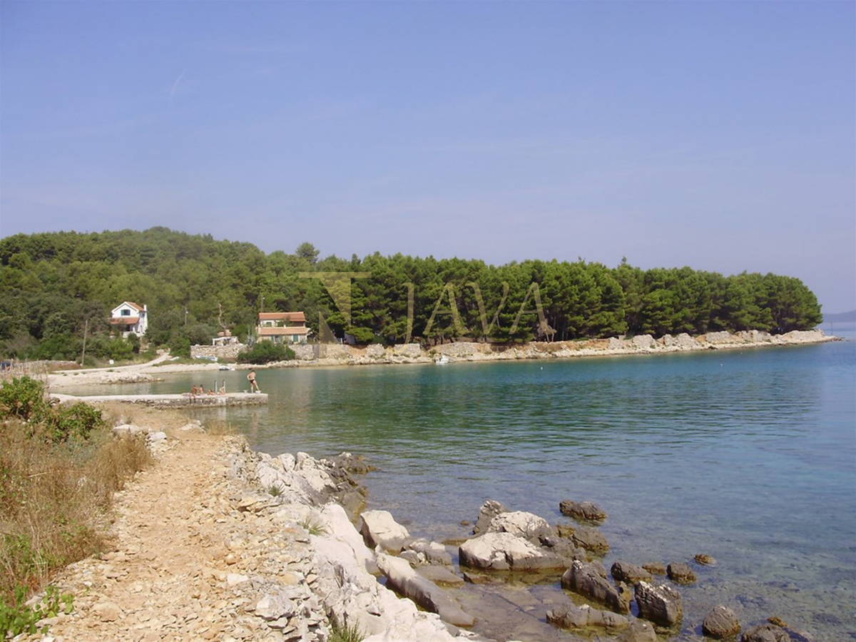 MALI IŽ