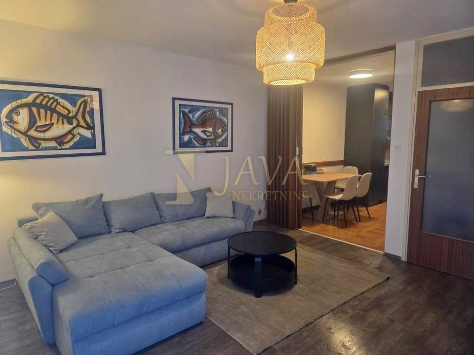 Appartamento RIJEKA, 700 €