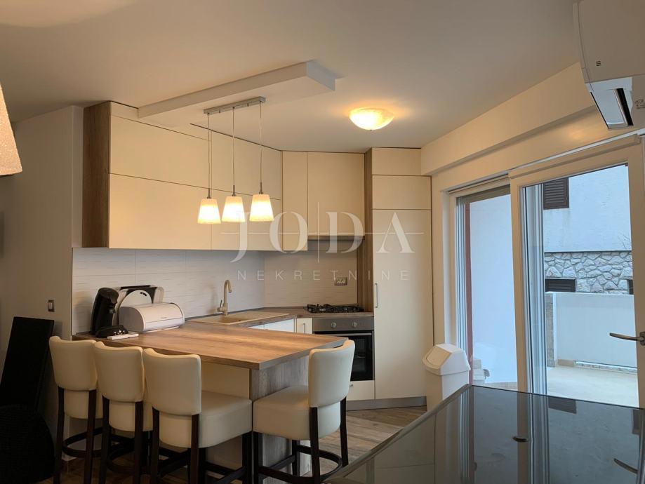 Appartamento CRIKVENICA, 237.000 €