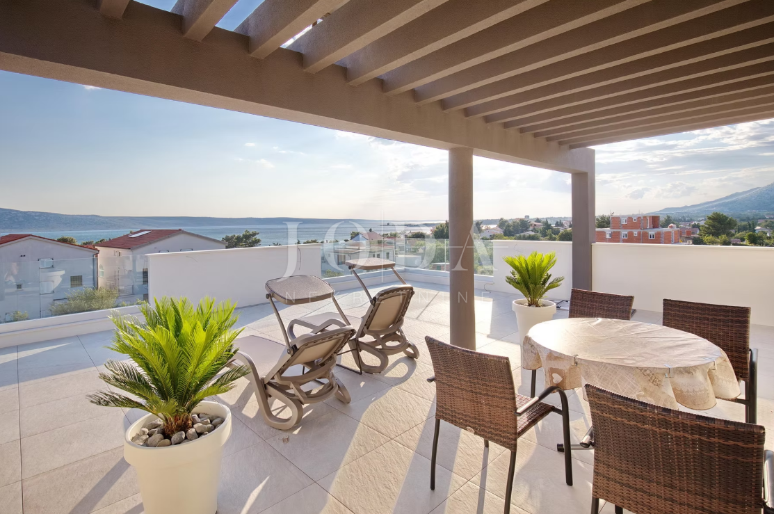 Дом STARIGRAD, 830.000 €