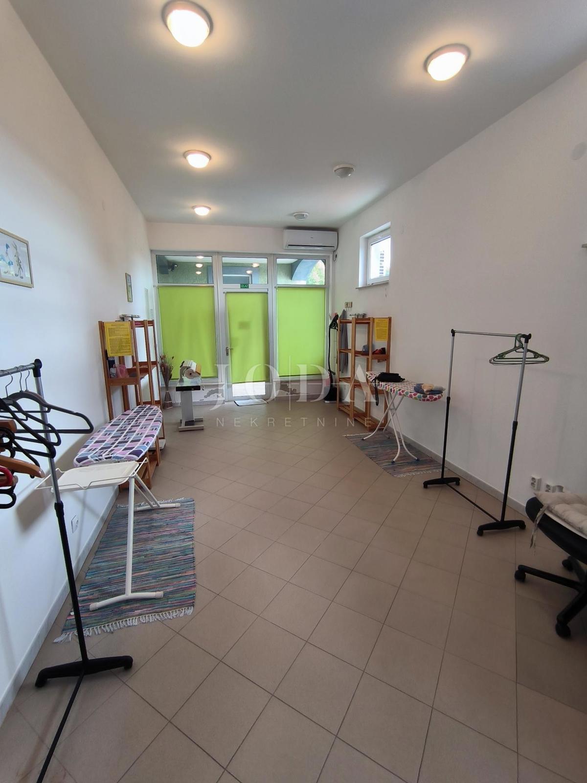 Коммерческая площадь NOVI VINODOLSKI, 161.500 €