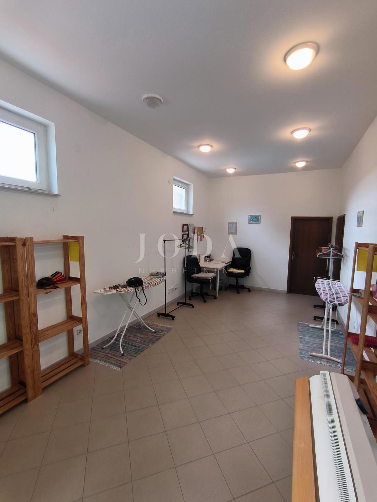 Коммерческая площадь NOVI VINODOLSKI, 77.000 €