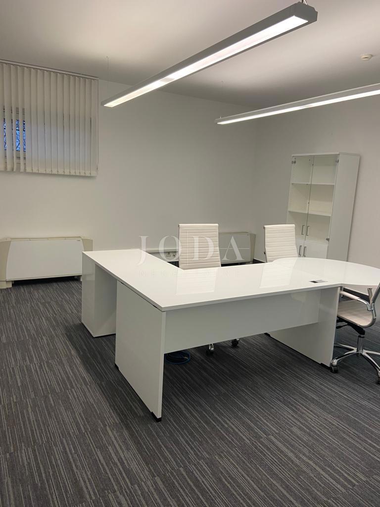 Locale commerciale ZAGREB, 1.500 €