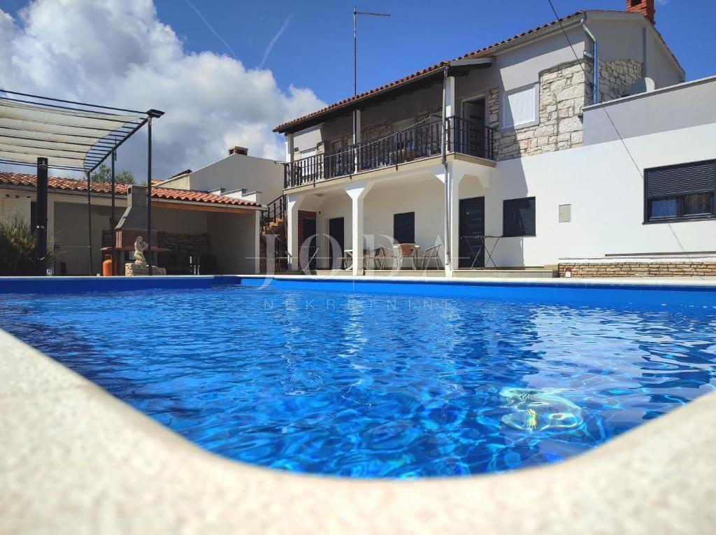 Casa MARČANA, 473.000 €