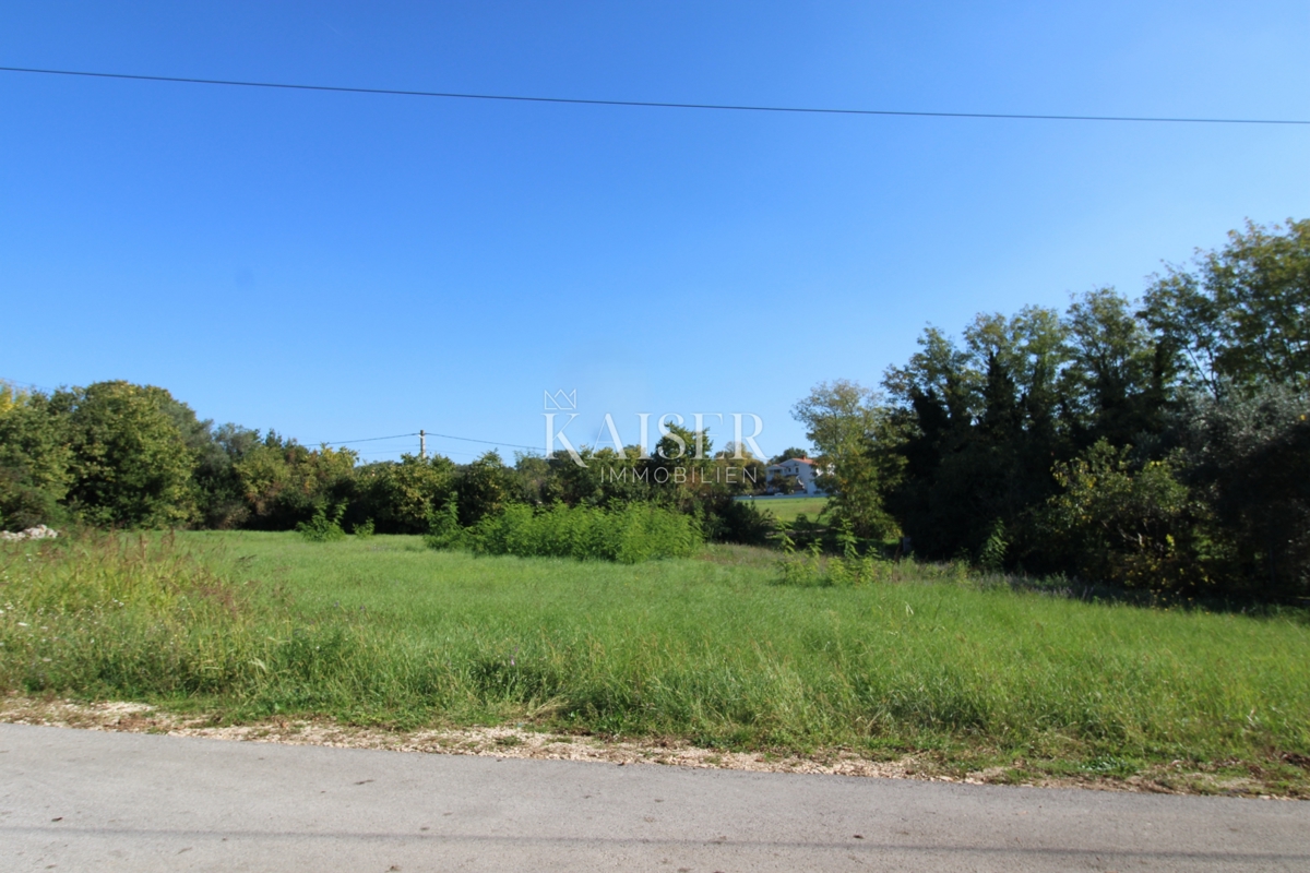 Участок POREČ, 338.000 €