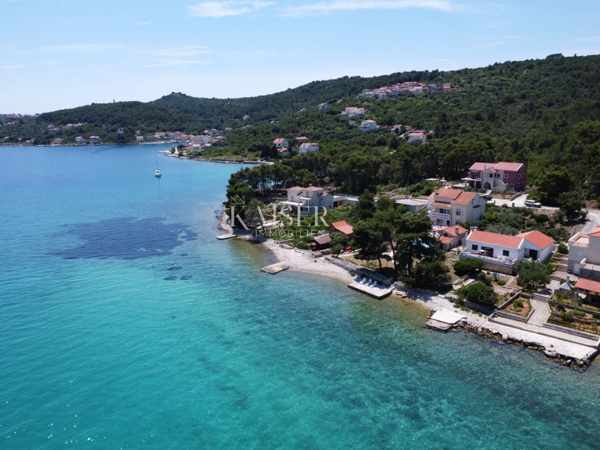 MALI IŽ