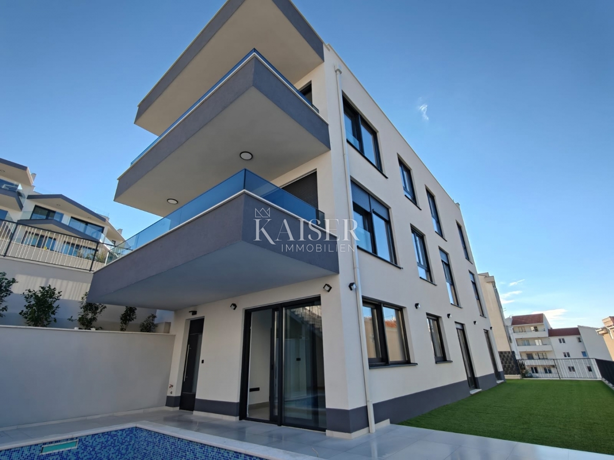 Appartamento ČIOVO, 450.000 €