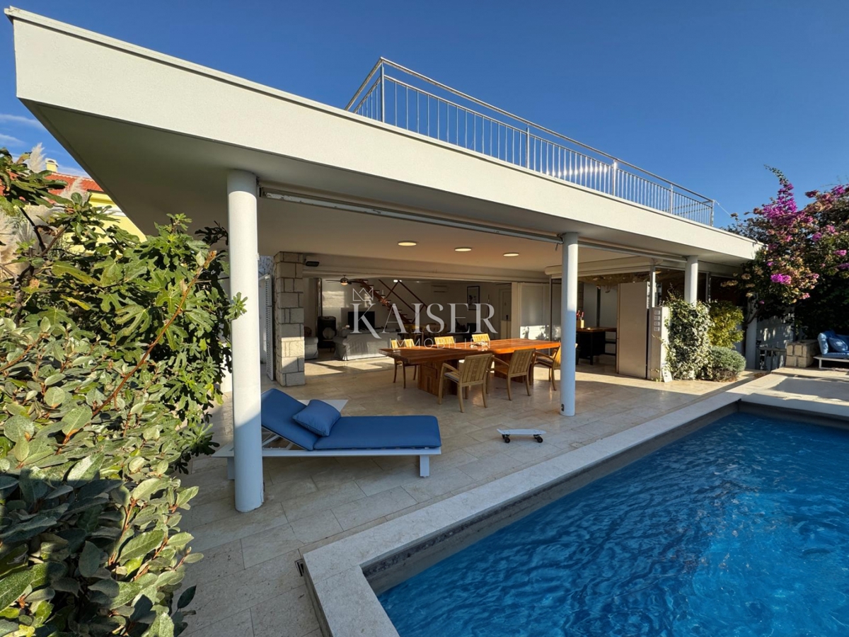 Дом NOVALJA, 799.000 €