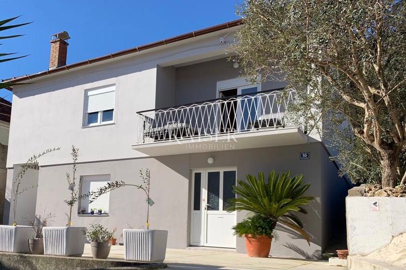 Дом UGLJAN, 360.000 €