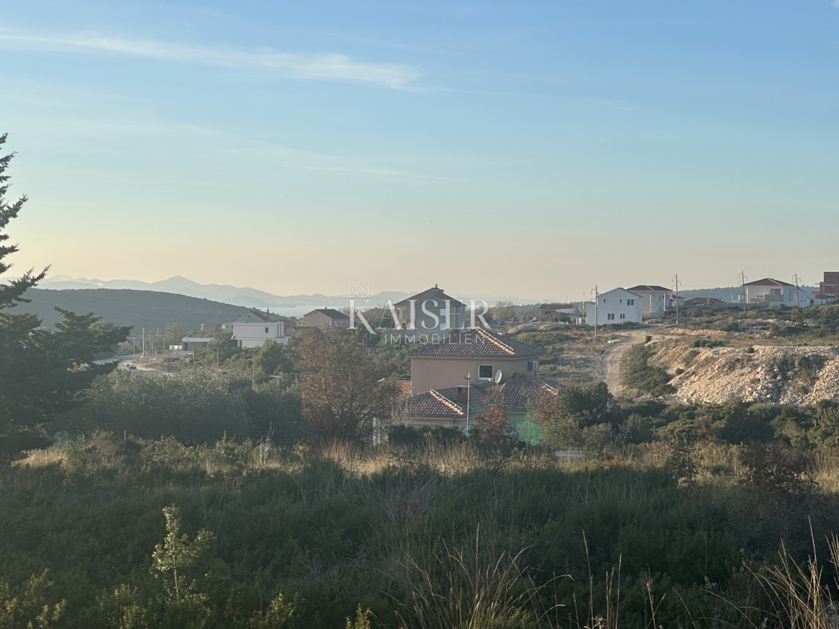 Terreno SUKOŠAN, 207.000 €