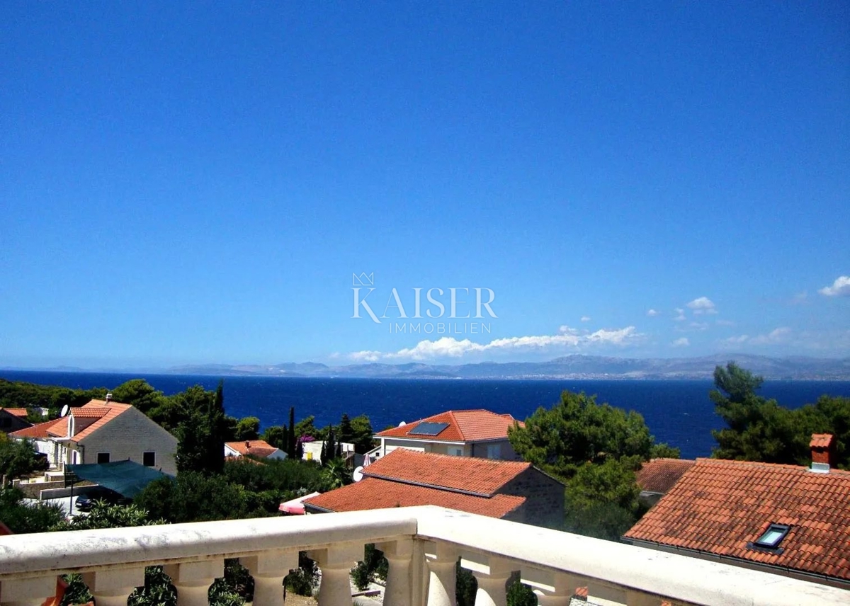 Дом SUPETAR, 550.000 €