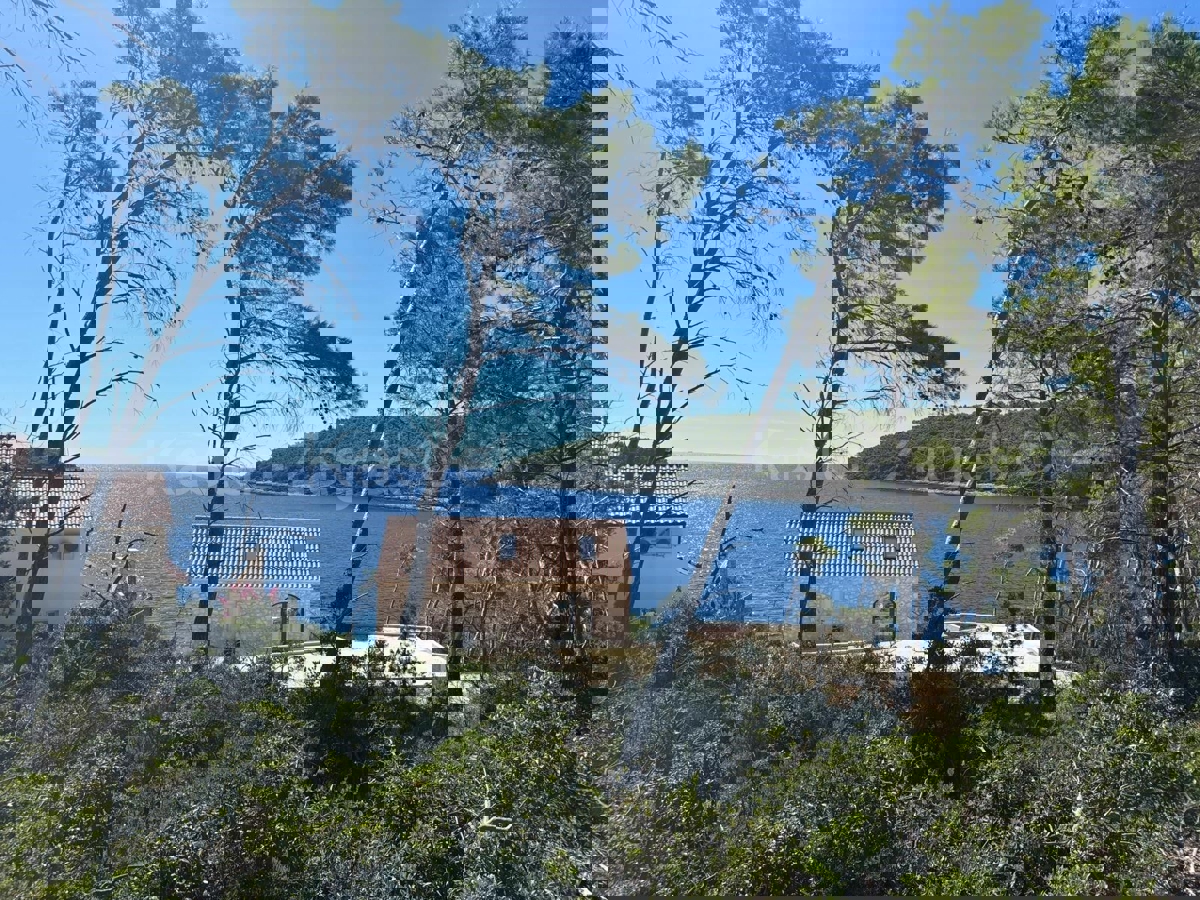 Terreno KORČULA, 350.000 €