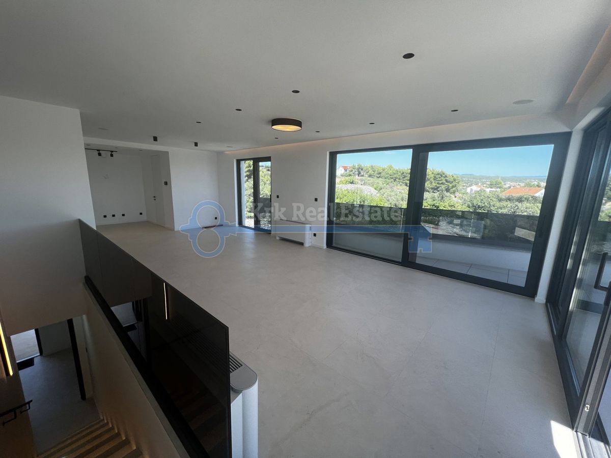 KRK - PENTHOUSE SA KROVNOM TERASOM, NOVOGRADNJA – 3
