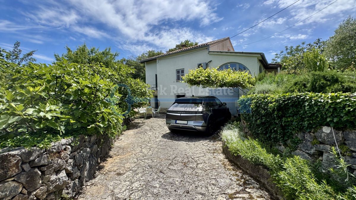 GOSTINJAC - SAMOSTOJEĆA KUĆA SA DVIJE STAMBENE JEDINICE – 2