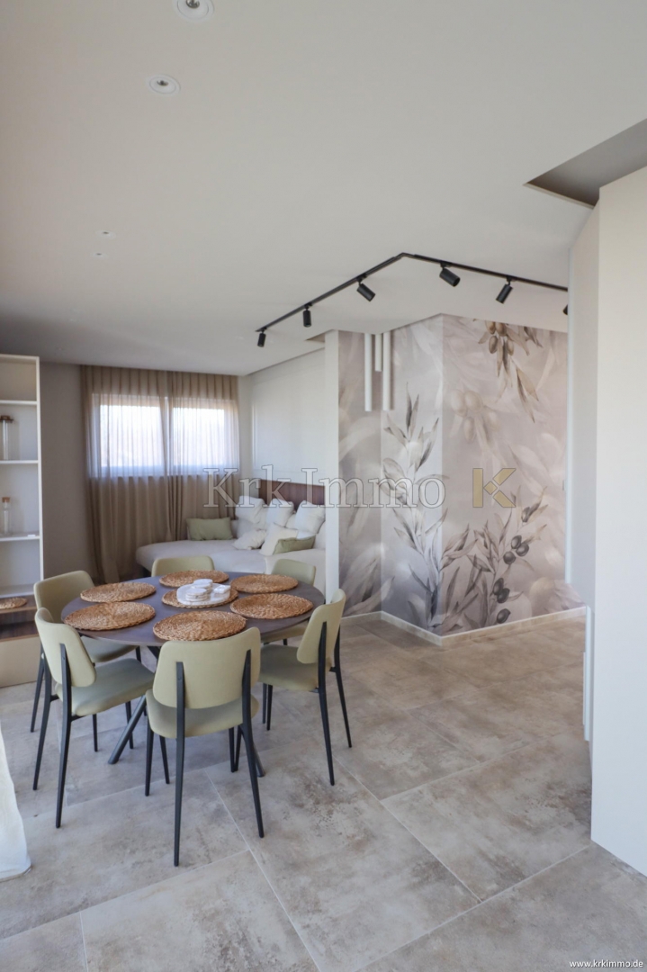 Dvonadstropni apartma s strešnim bazenom in pogledom na morje. – 3