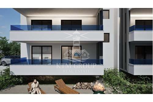 Appartamento SUKOŠAN, 273.000 €