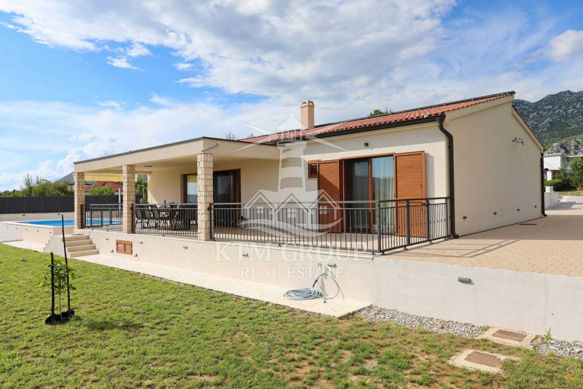 Casa STARIGRAD, 615.000 €