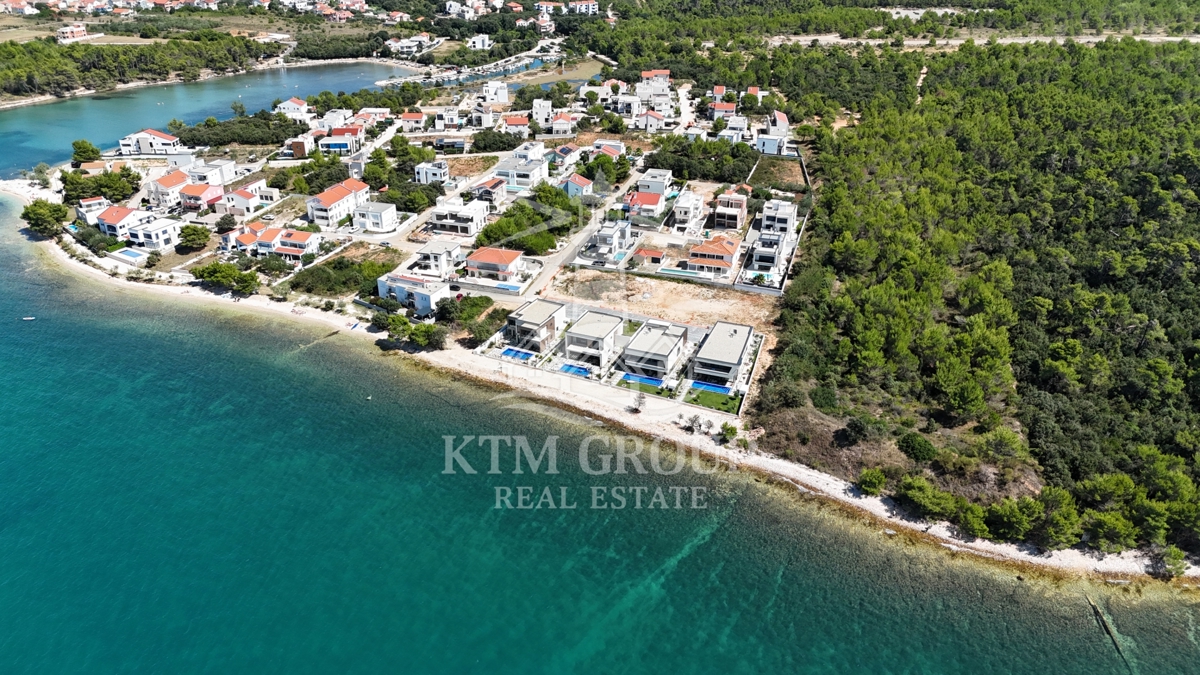 Участок NIN, 360.000 €