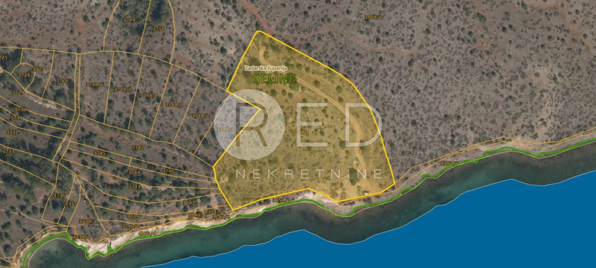 Terreno STARIGRAD, 44.000 €