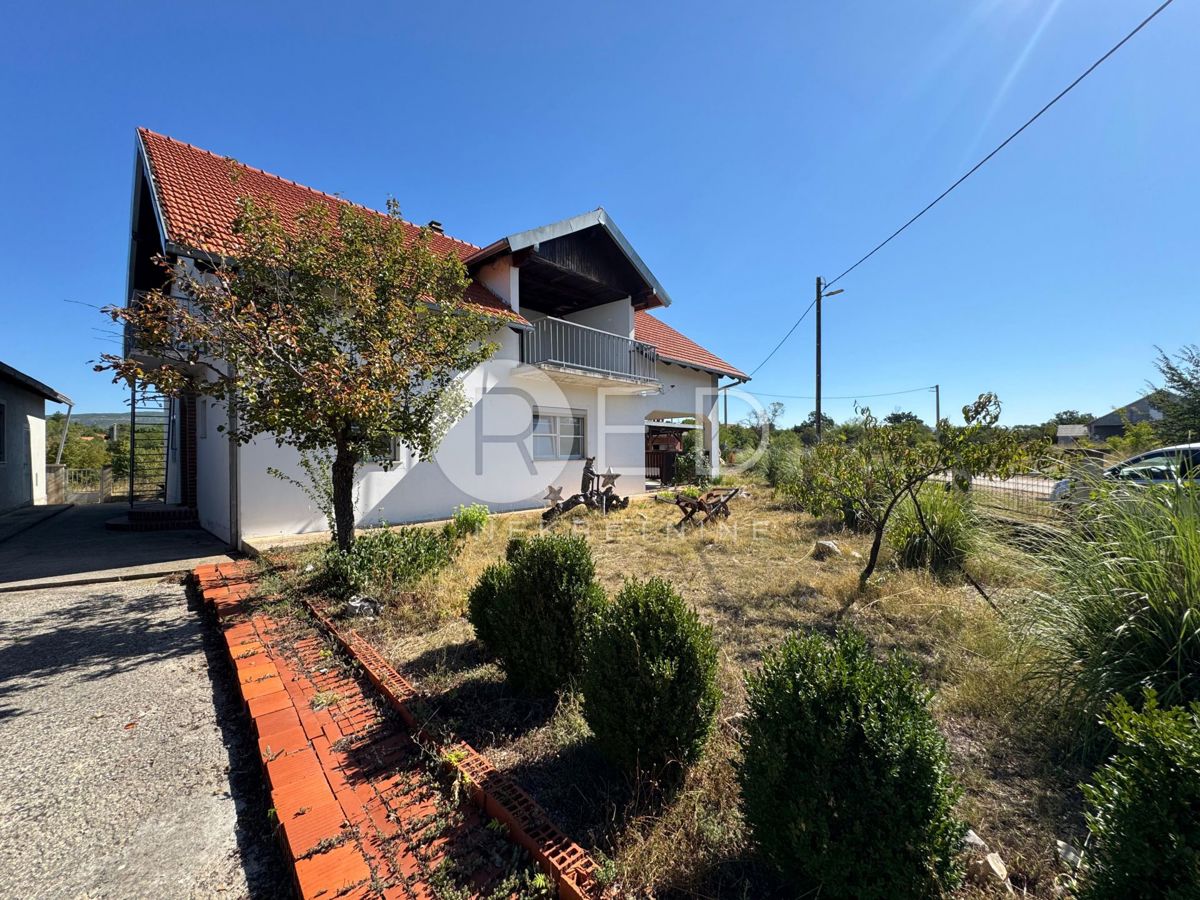 Дом UNEŠIĆ, 300.000 €