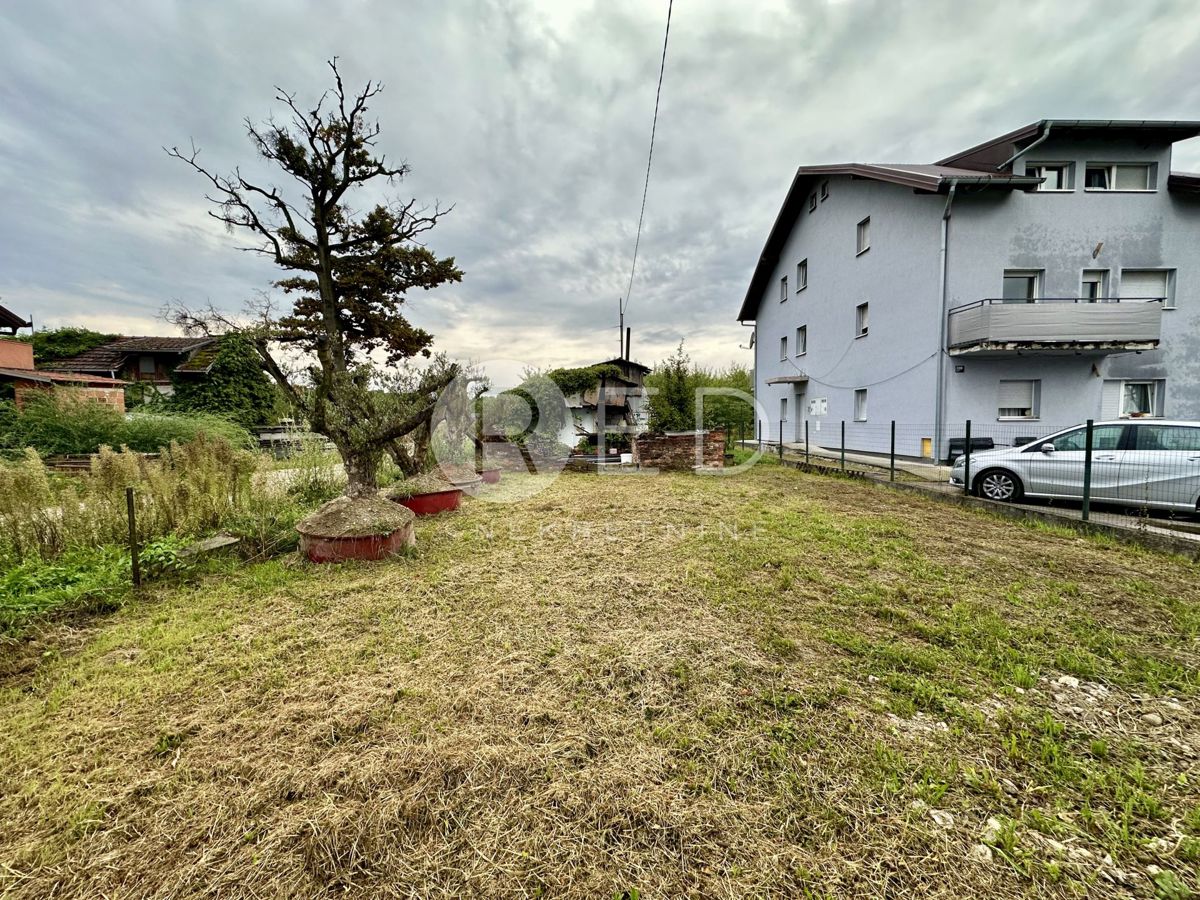 Участок ZAGREB, 145.000 €