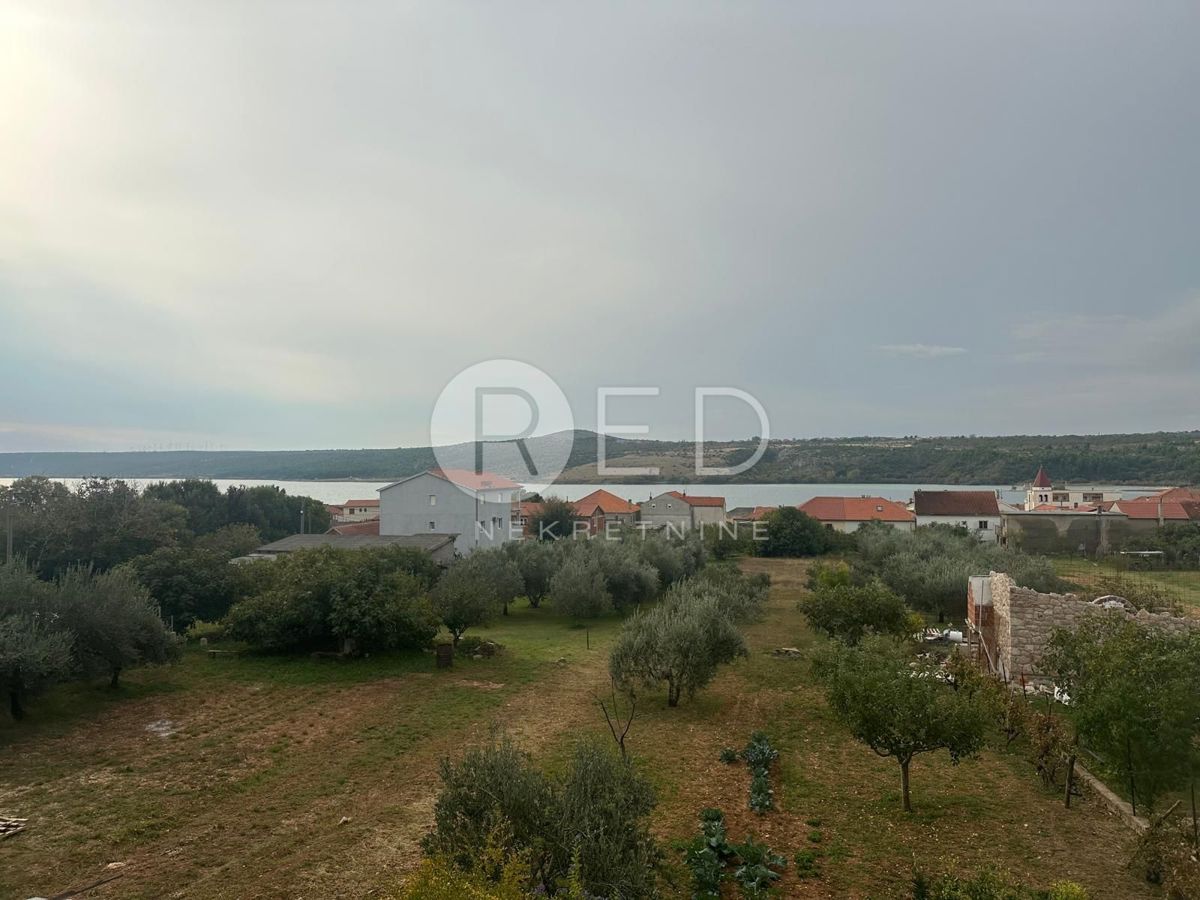 Terreno POSEDARJE, 105.000 €