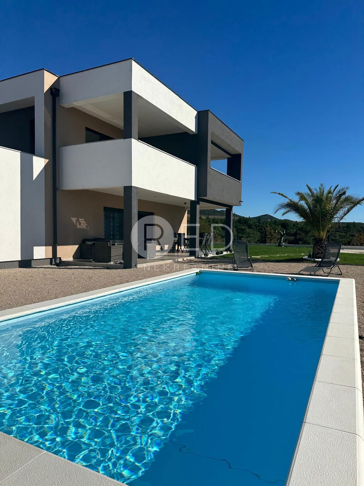 Casa POLAČA, 1.400.000 €